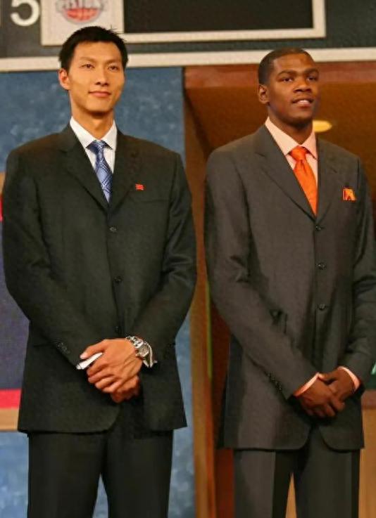 NBA这5人谎报身高最离谱，利拉德没超模高 姚明有2米3？